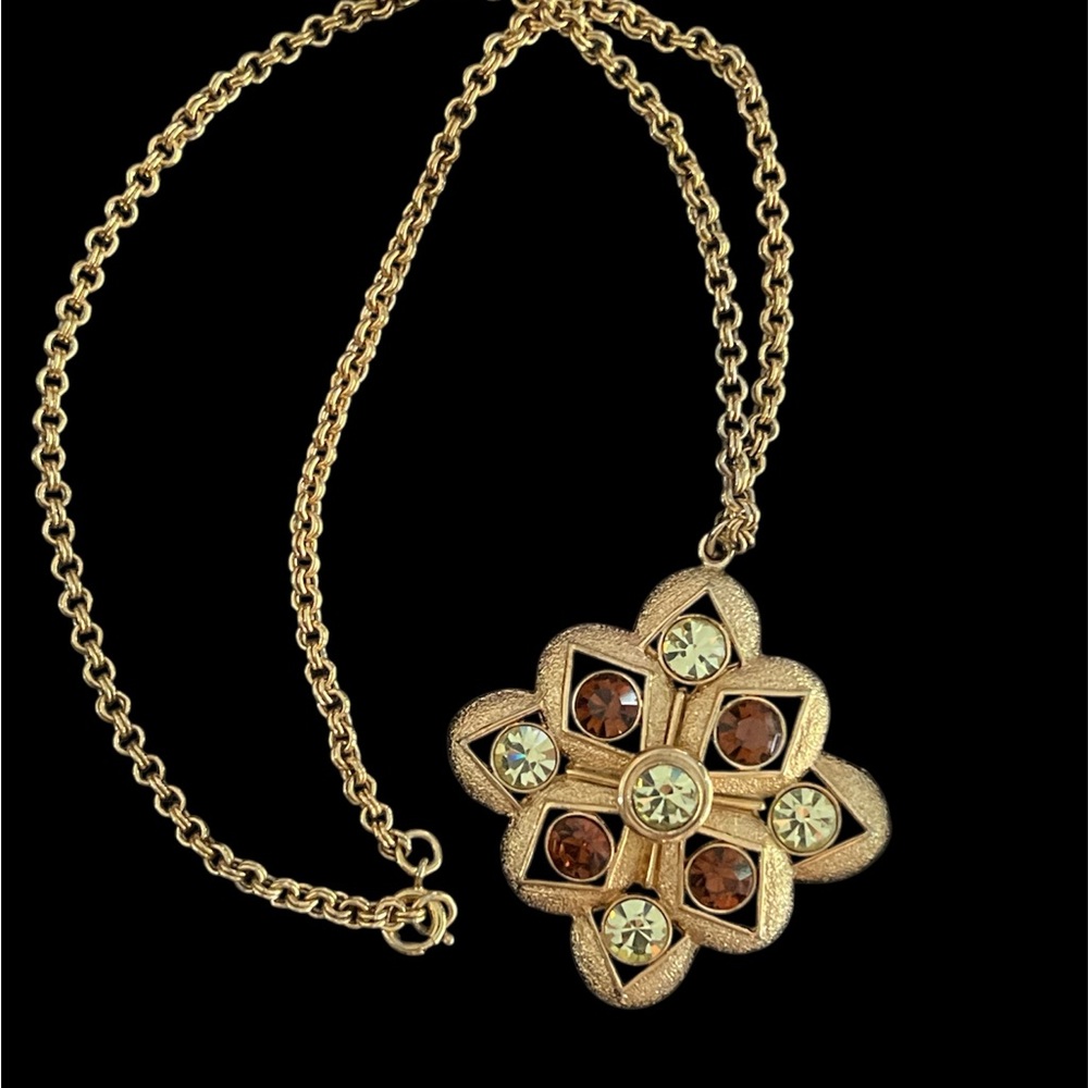 Elegant Sarah Cov Gold Floral Pendant Necklace